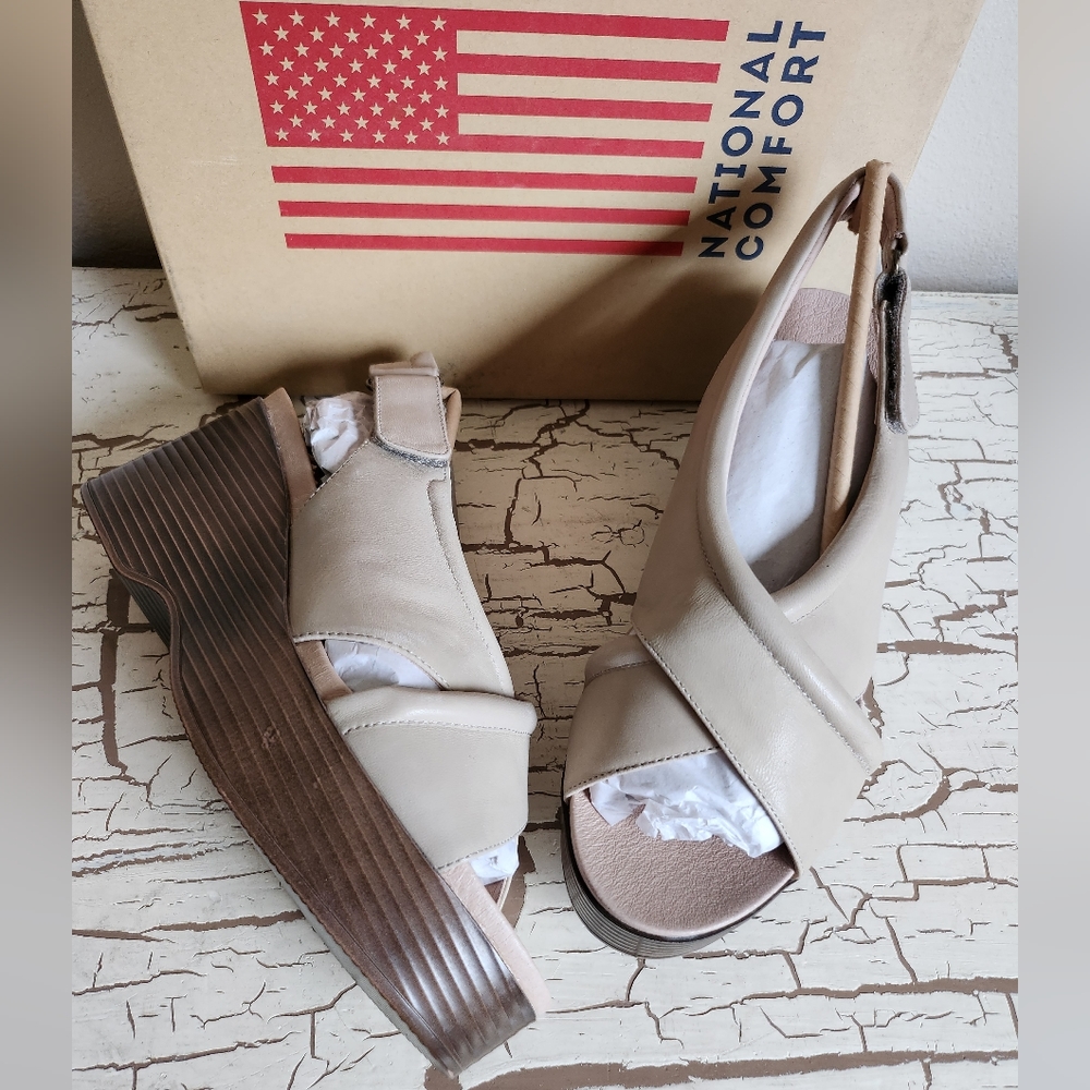 NEW National Comfort 8.5 Alanis Stone Leather Wedges